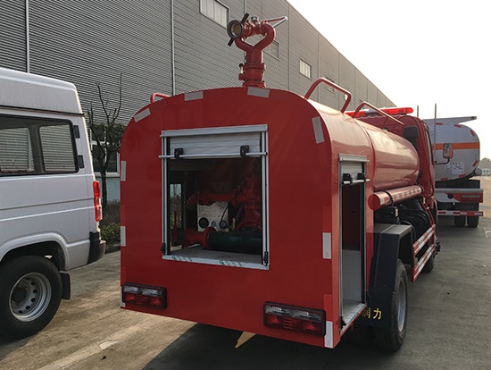 �|�LС�������ɭ������ˮ��܇